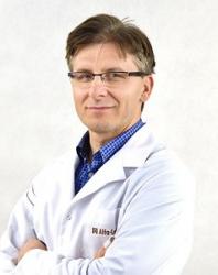 Chirurg onkolog Mariusz Rolewski