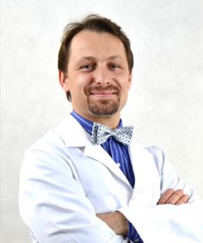 Michał Zawadzki Lekarz specjalista radiologii obrazowej , posiada Europejski Dyplom Neuroradiologii ( EDiNR ) Warszawa
